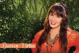 Maior escritora da Nova Era entrega a vida a Jesus